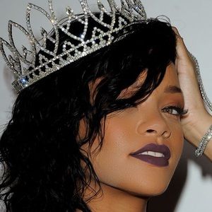 Meet your Posher, Ayan