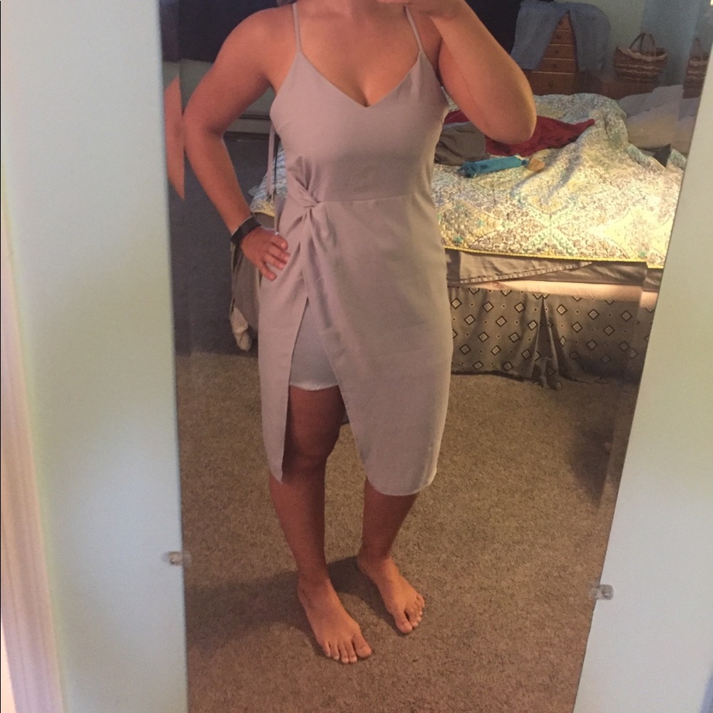 Lulu's gray mini dress with slit