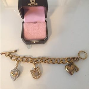 Juicy charm bracelet with 3 charms