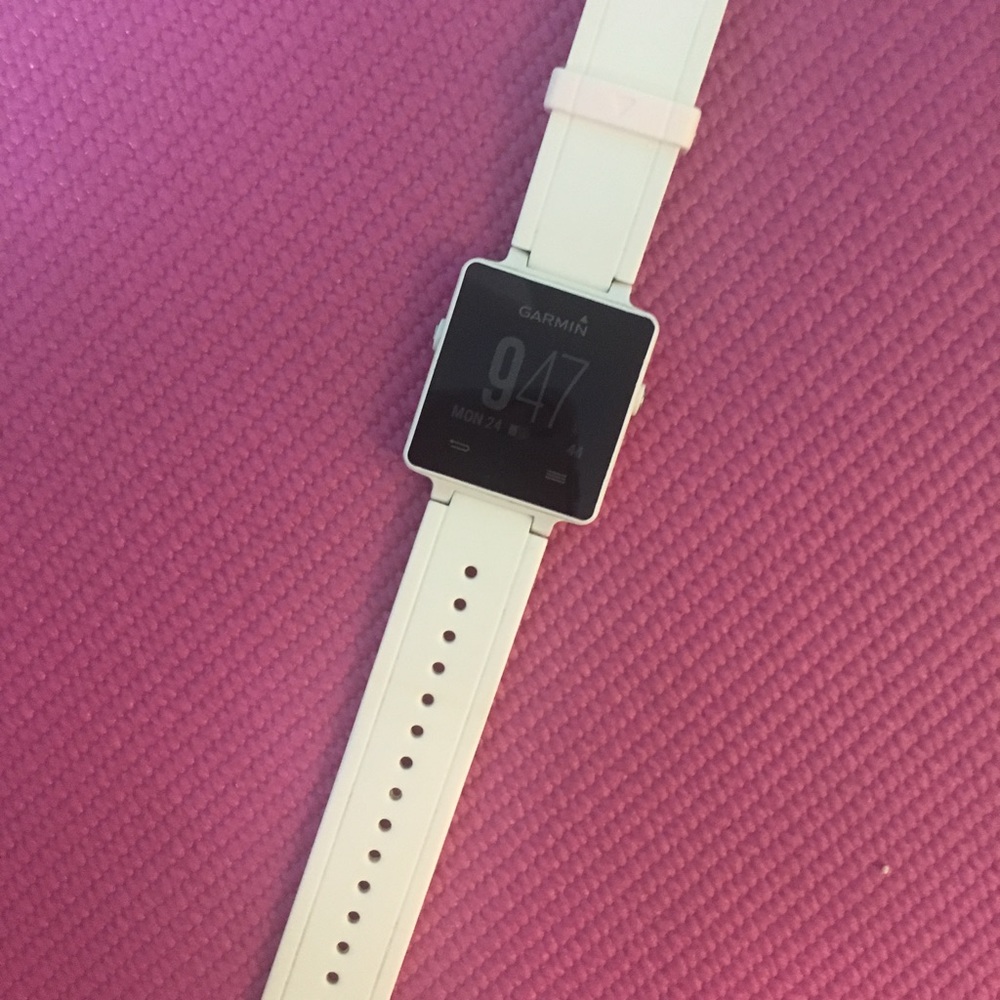 Garmin White Vivoactive Watch