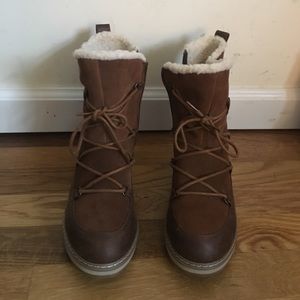 White Mountian Topaz Boots