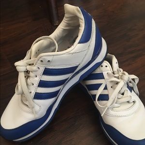 Men's Adiddas running shoes