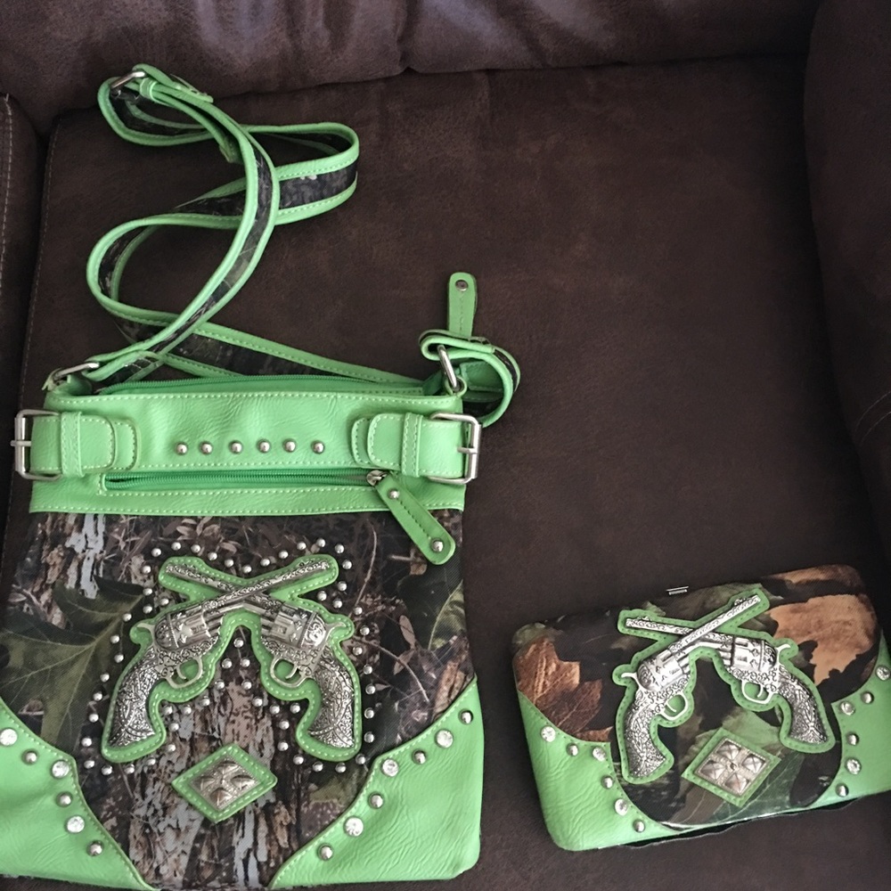 Camo bag with matching wallet