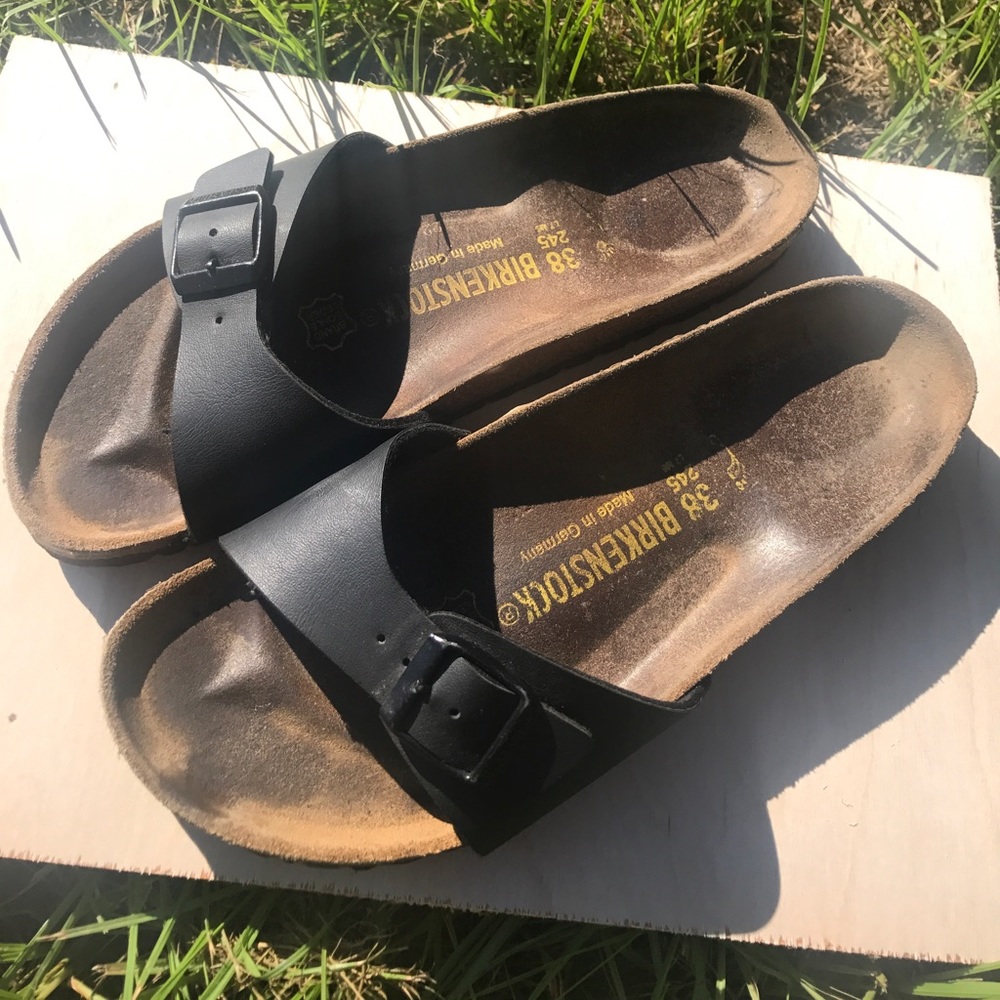 Birkenstocks- Matte Black 🖤