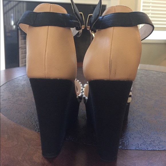 Eva and Zoe zebra print wedge - Picture 2 of 3