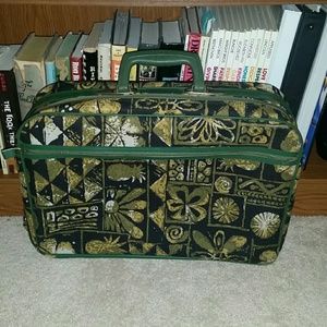 !!!!MAKE OFFERS!!!Vintage Pineapple suitcase