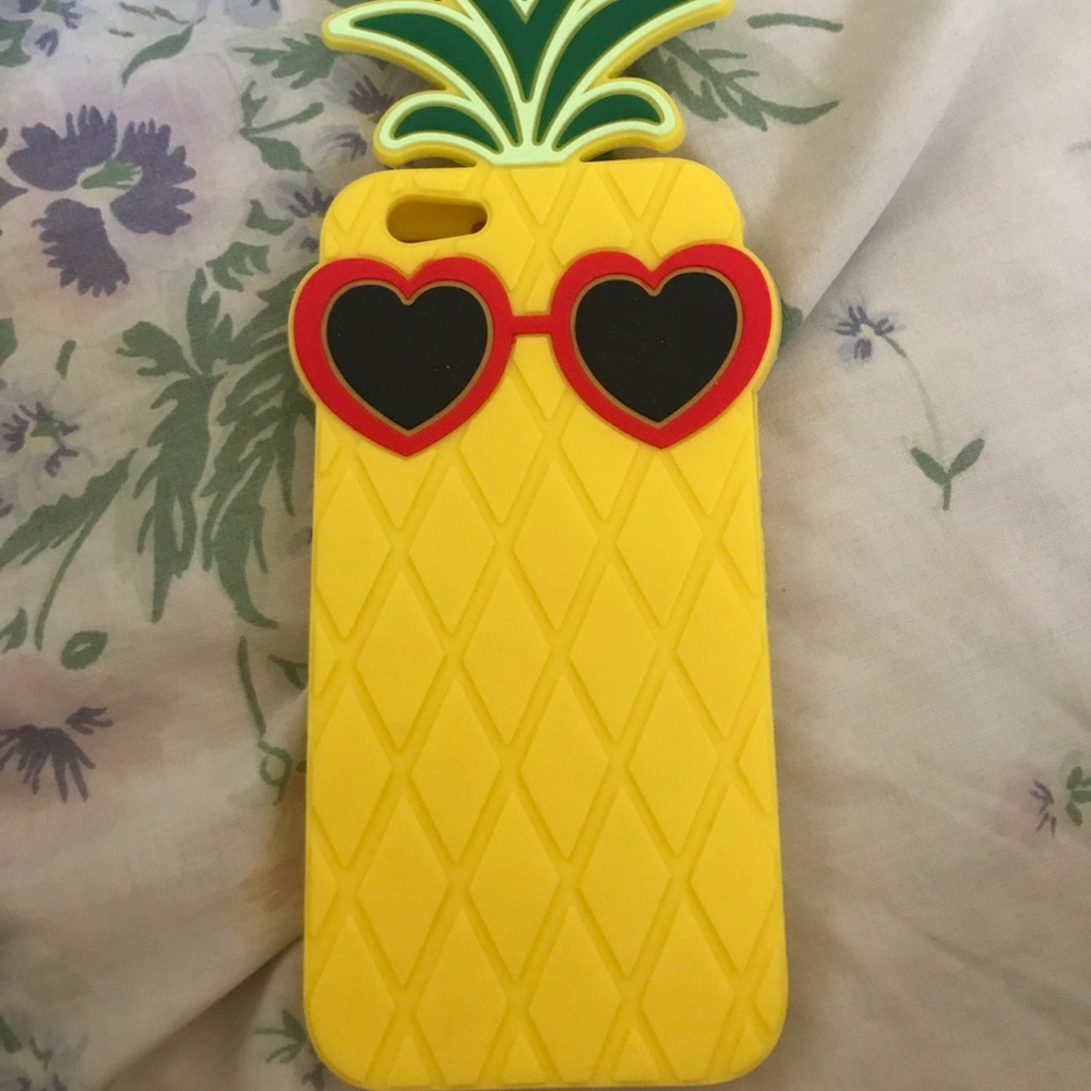 Pineapple case