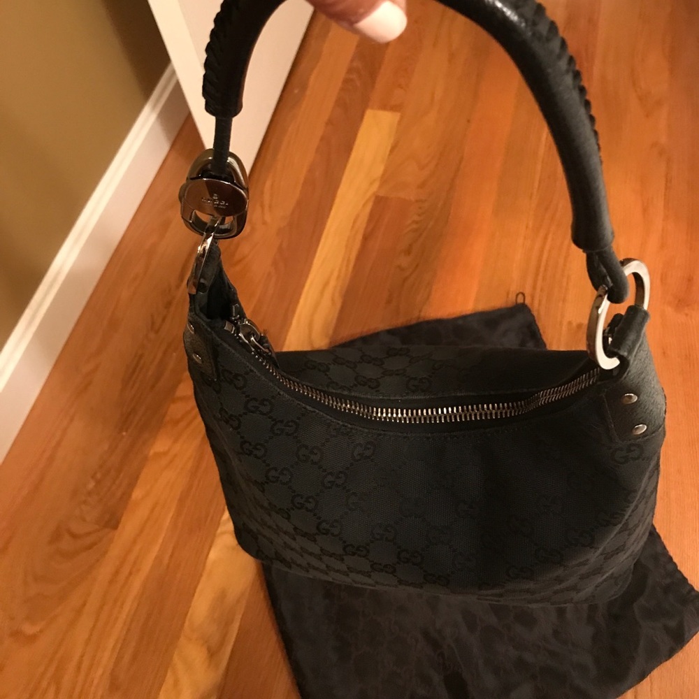 Authentic Gucci Purse-dust bag included