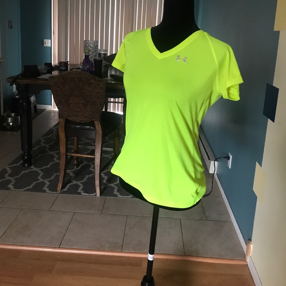Under Armour T shirt