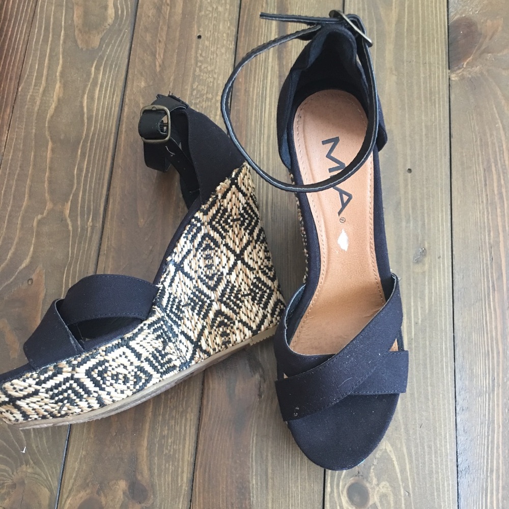 Mia Silvia wedges