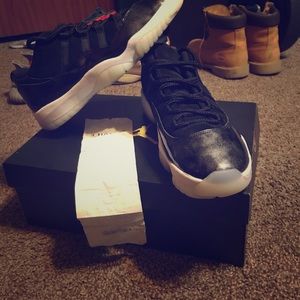 11s brand new box and recipt size 10/5