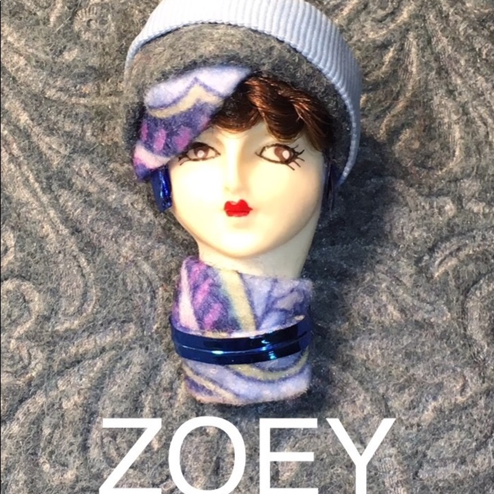 ZOEY, Lady Face Brooch/Pin