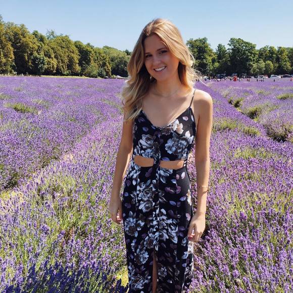 Meet your Posher, Jillian - Picture 1 of 1