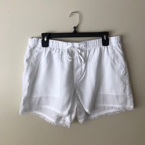 Bella Dahl Fray Hem Shorts
