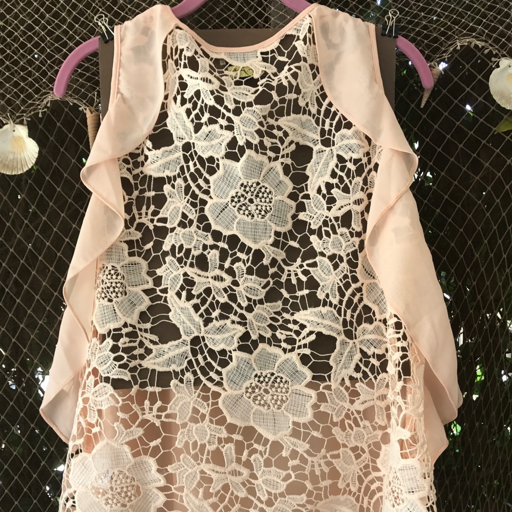 Box 2 NWOT J the Way lace back ruffle top in peach