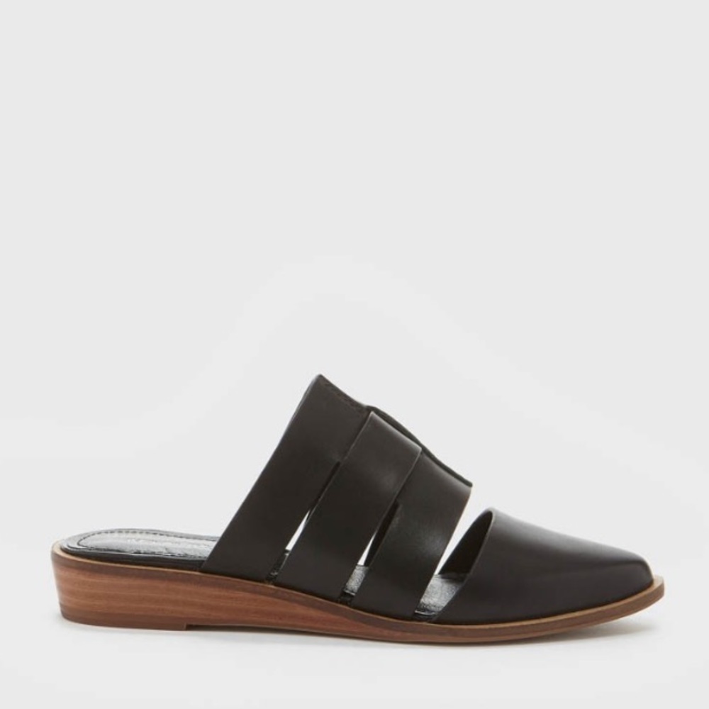 Kelsi Dagger Brooklyn Assembly Flat Mule