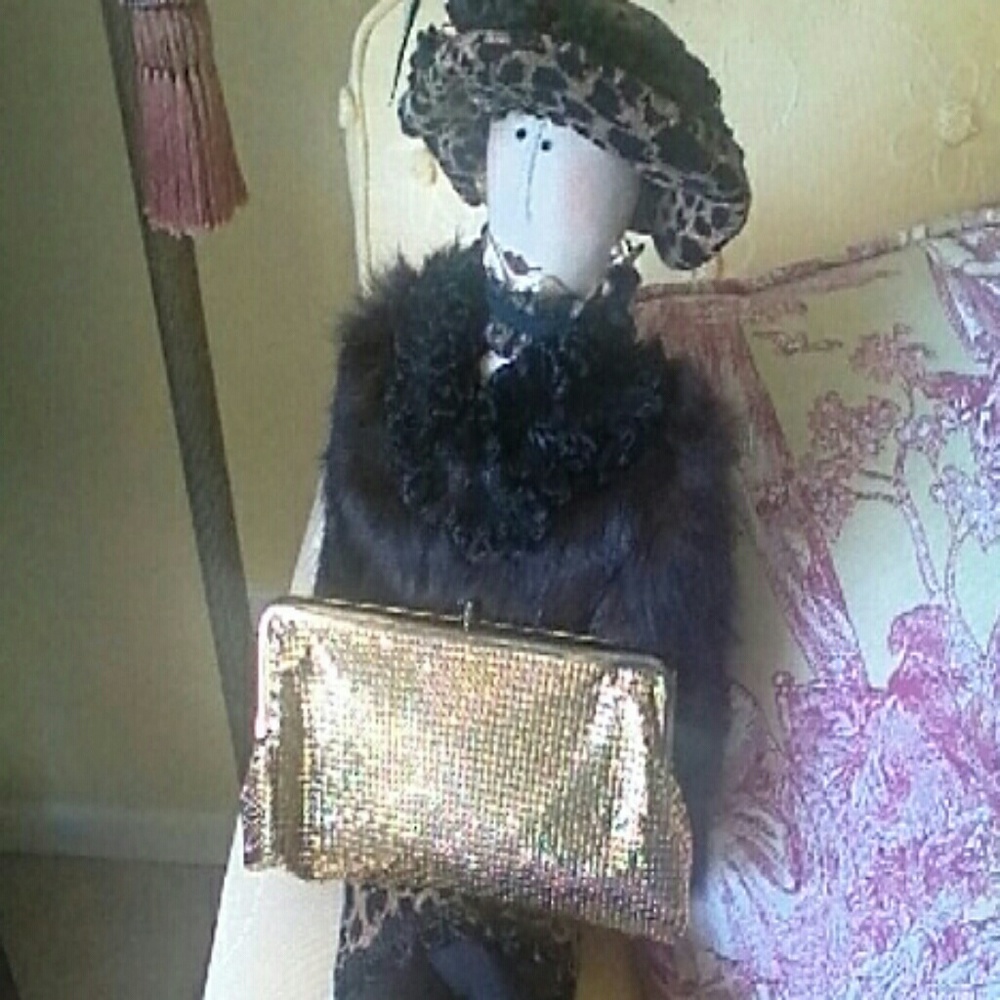 WHITING & DAVIS SMALL PURSE