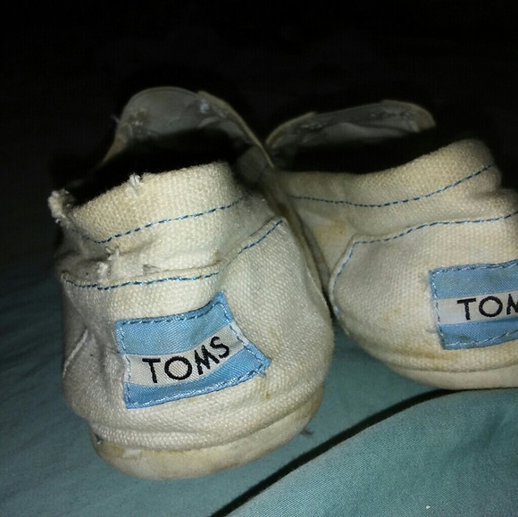 Tom's - Picture 1 of 2