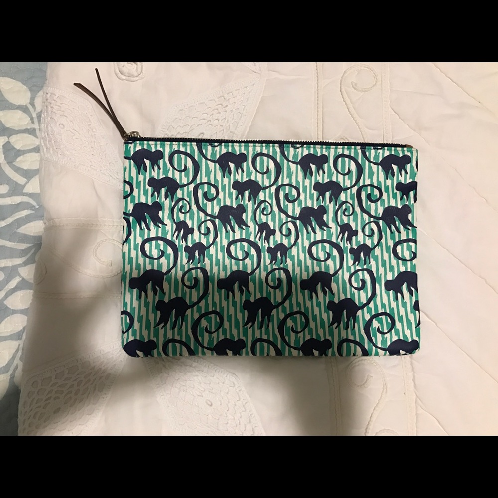 All in Pouch Spearmint & Navy Monkeys
