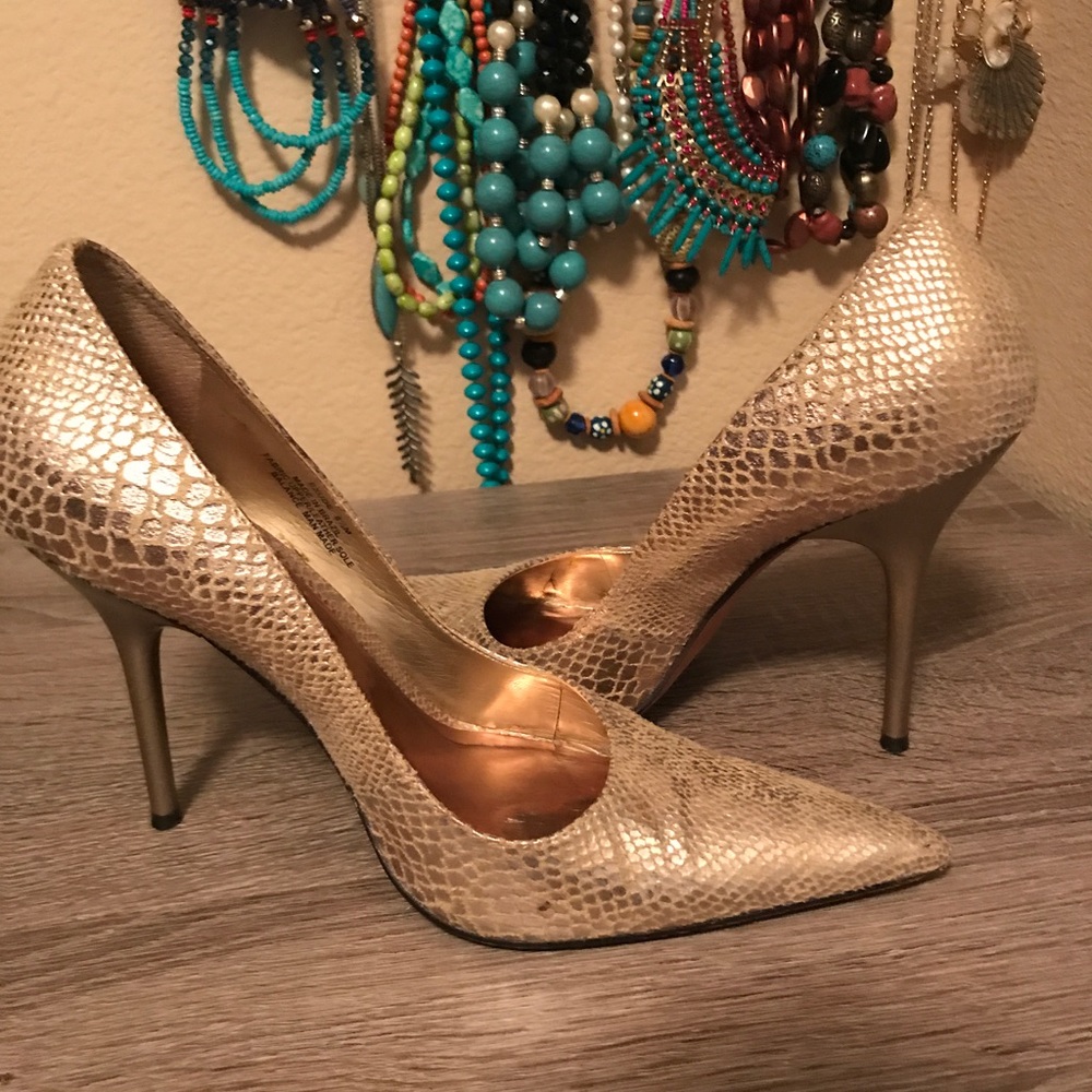 ***reduced*** GOLD PUMPS
