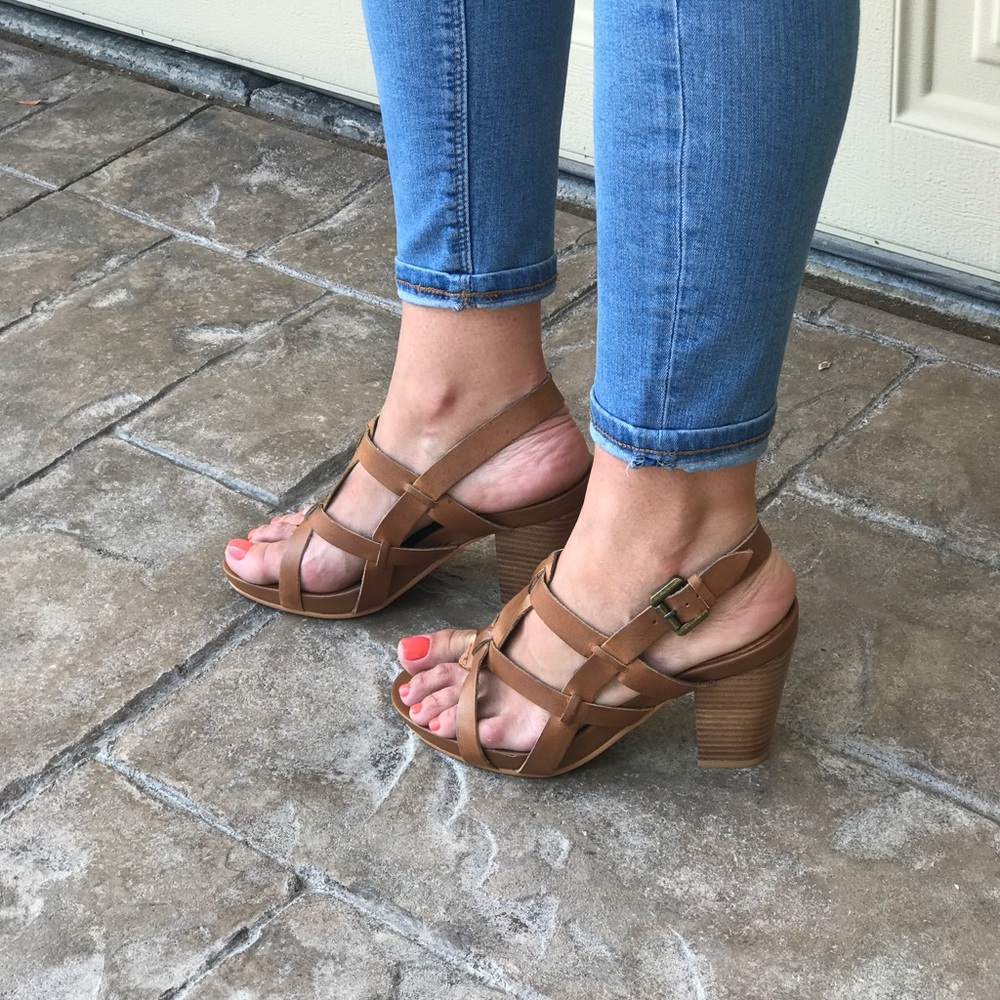 Open Toe Leather Tan Slingback Wooden Heel Sandal - Picture 2 of 7