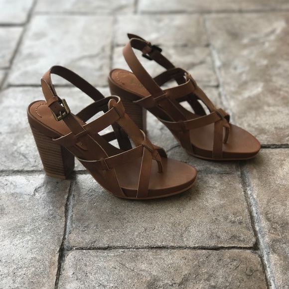 Open Toe Leather Tan Slingback Wooden Heel Sandal - Picture 4 of 7