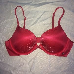 VS 32C Very Sexy Push-Up! NWOT
