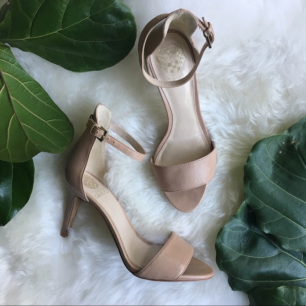 Vince Camuto heel - Picture 1 of 5