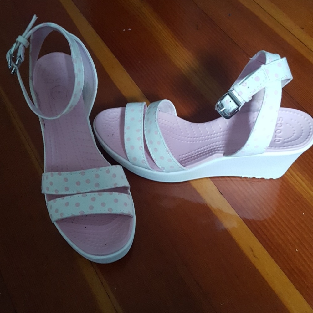 Croc wedge sandals