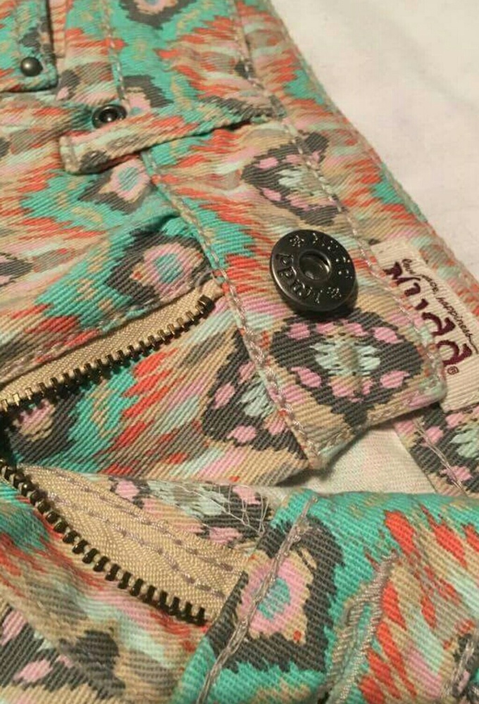 Multicolor printed booty shorts