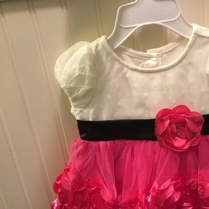 Adorable 6/9 month girls dress