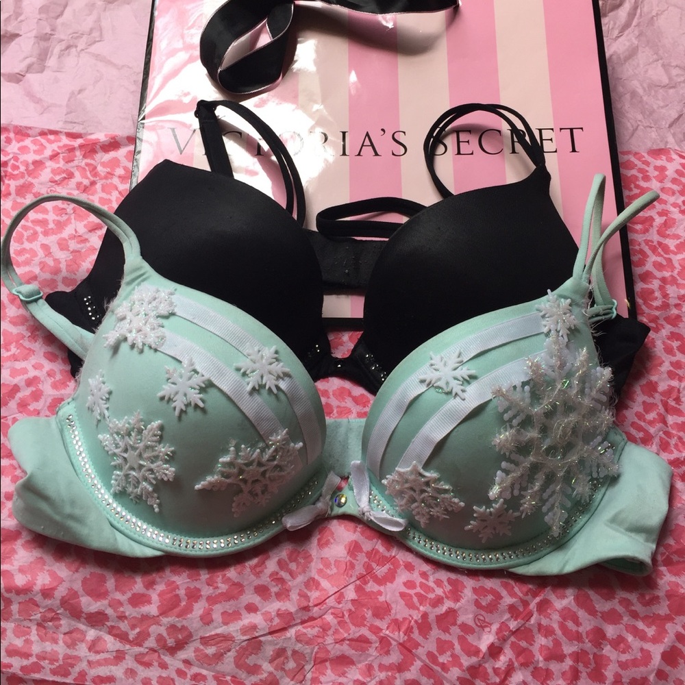 🌟🎄❄️Lot of 2! Victoria's Secret Very Sexy bras!