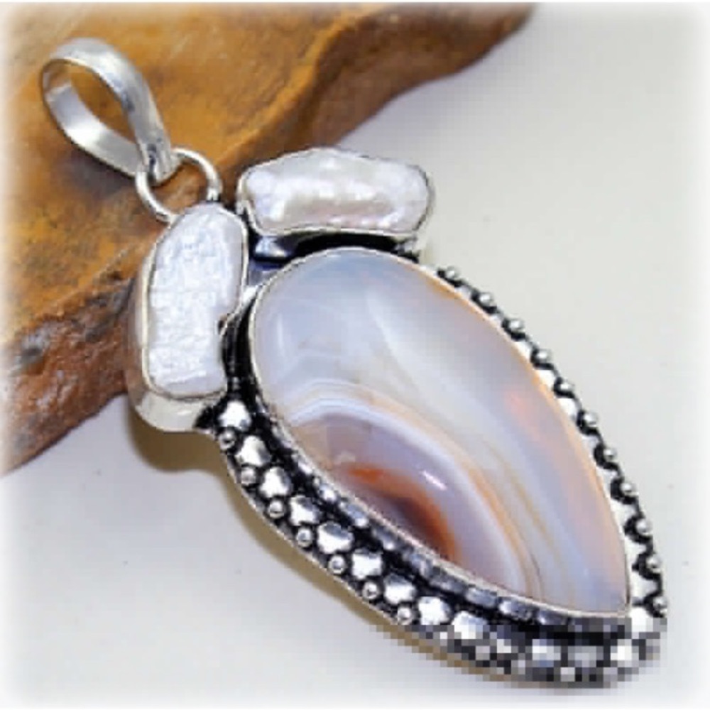 Botswana Agate & Biwa Pearl Pear Pendant
