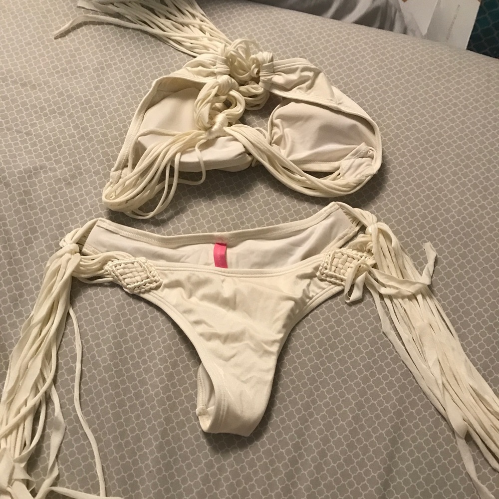 DROP DEAD GORGEOUS Hanging fringe open back bikini