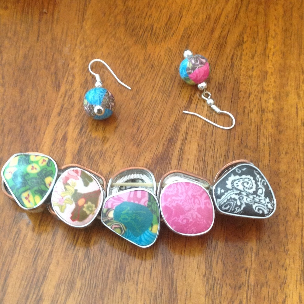 Viva beads bracelet and earring set