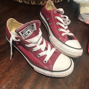 Youth converse shoes !!