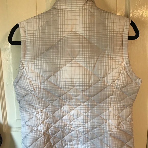 White & grey Eddie Bauer fleece-lined vest - Picture 3 of 3