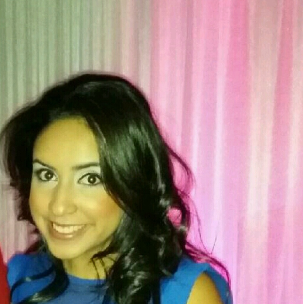 Meet your Posher, Raquel