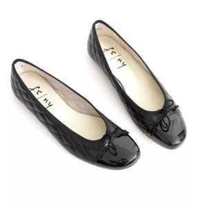 ⭕️French Sole Black Passport Ballet Flat