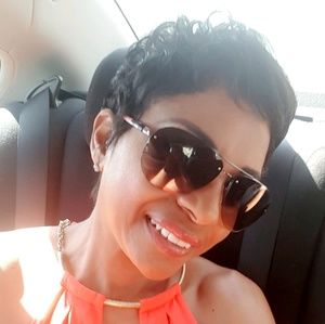 Meet your Posher, Maribel