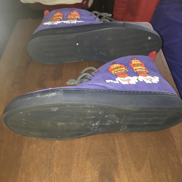 Del toro navy beaded chukka