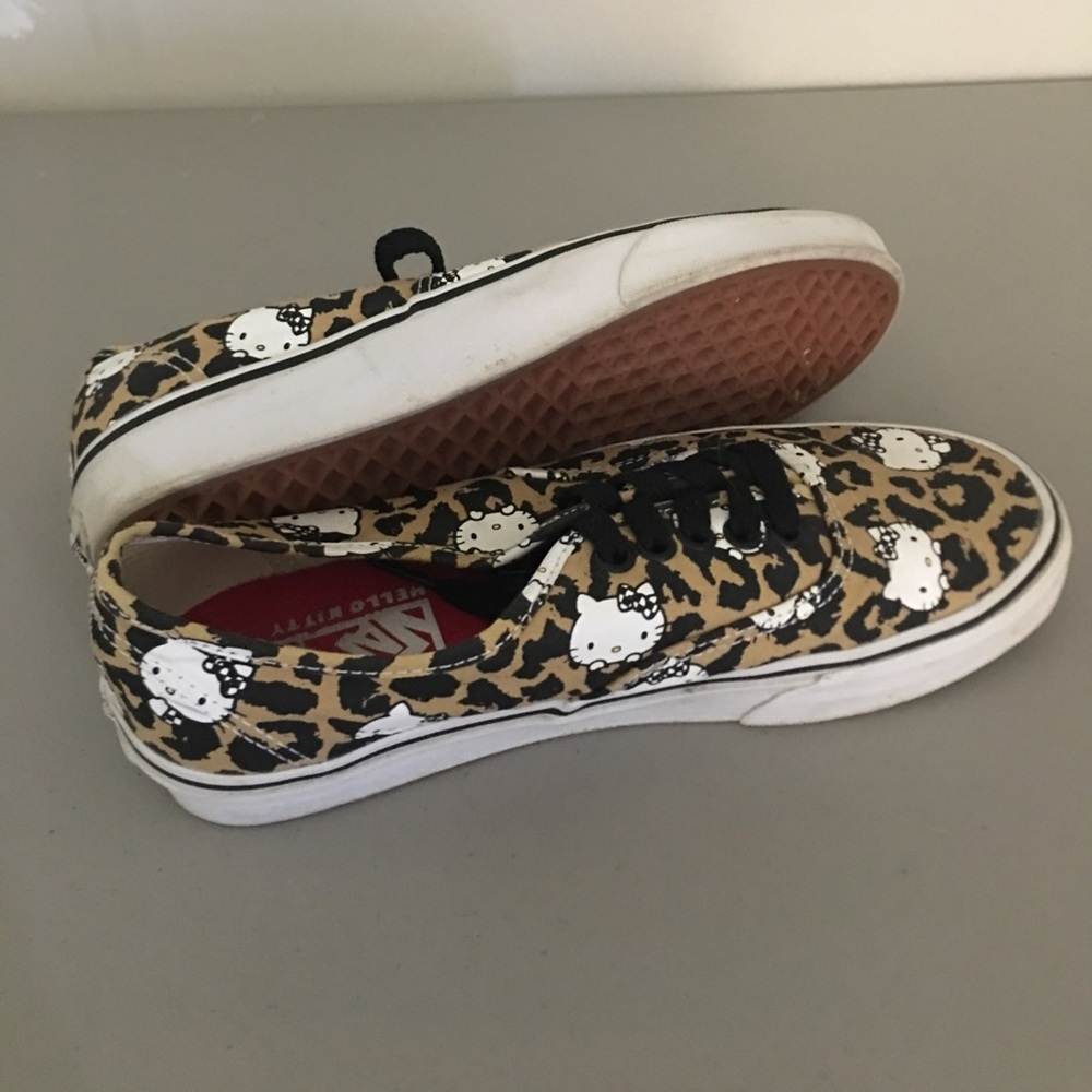 Hello Kitty Vans EUC