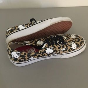 Hello Kitty Vans EUC