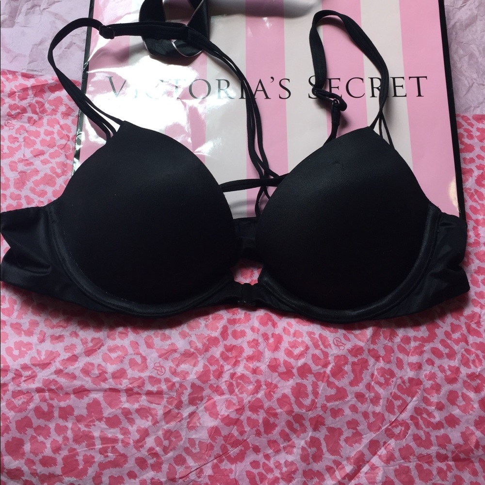 Beautiful victoria's Secret very sexy bra!