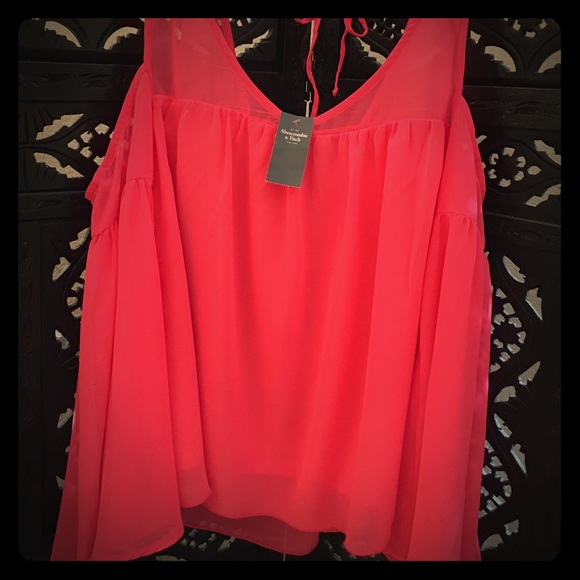 NWT Abercrombie Cold Shoulder Peasant Blouse - Picture 3 of 5