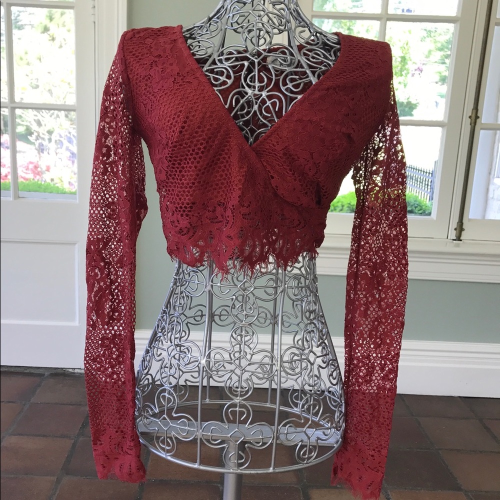 Rumor red Long sleeve red lace crop top