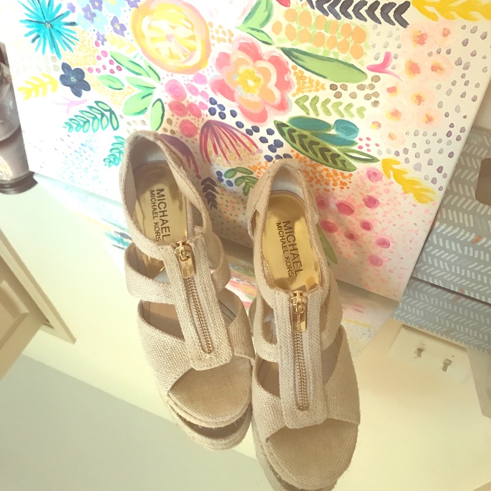 Size 5 Michael Kors Damita wedges