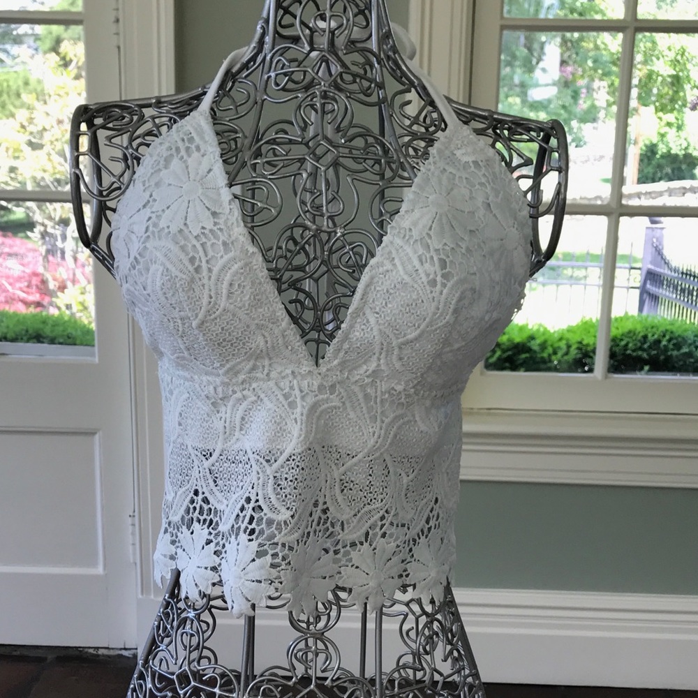 Rumor White lace crop top