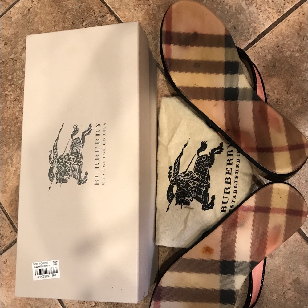 Authentic Burberry Sandals ❤️ - Picture 4 of 4