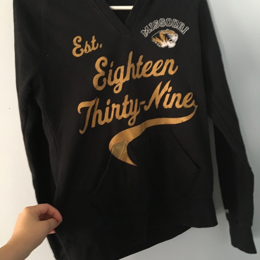 Light weight sweatshirt